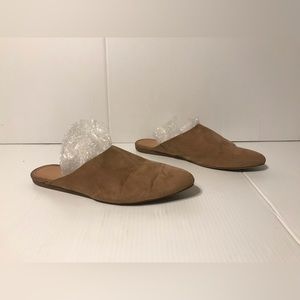 Old Navy tan flat mules shoes women size 9